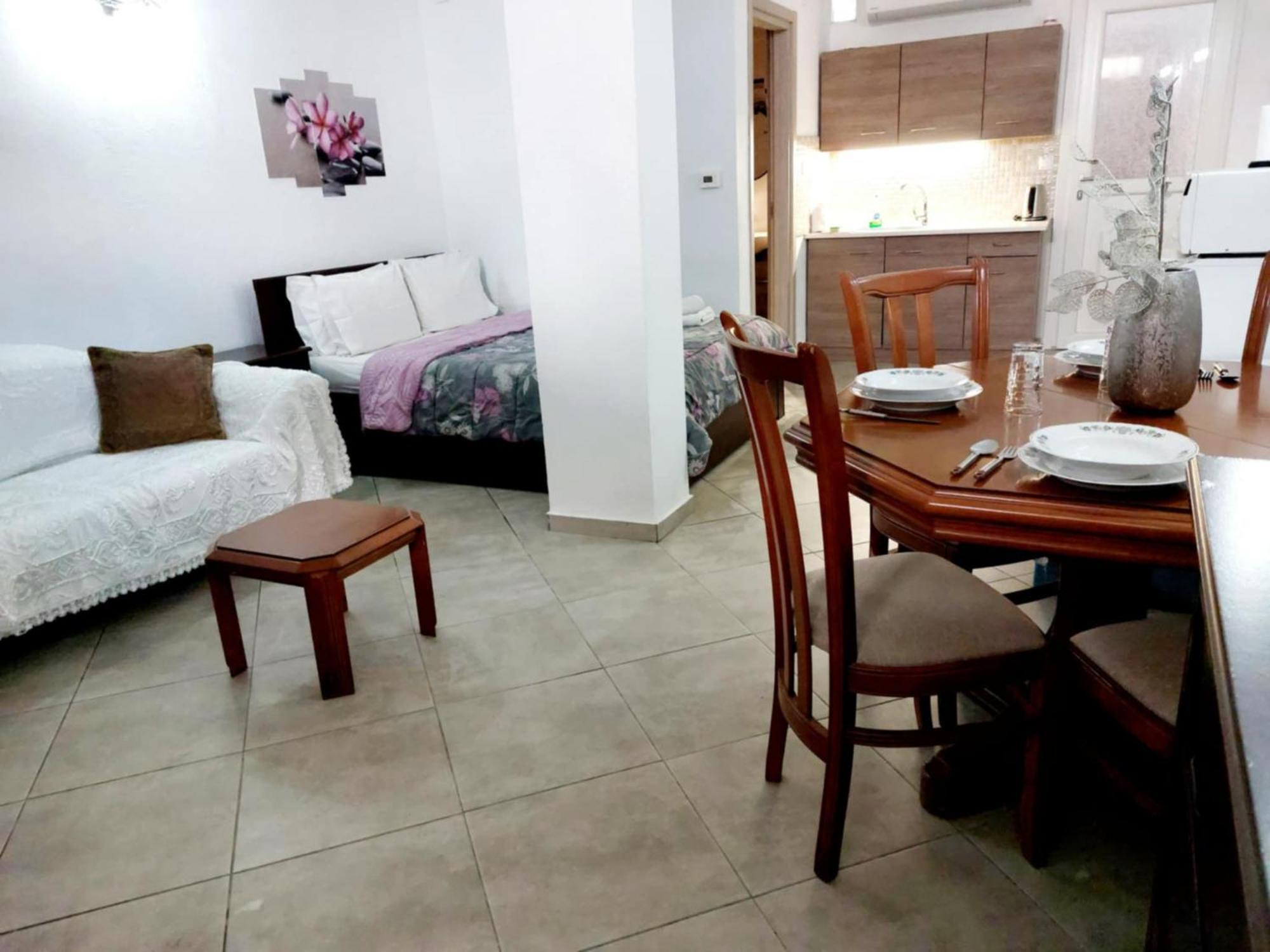 Maria'S Cozy Basement Studio ! Volos Exterior foto